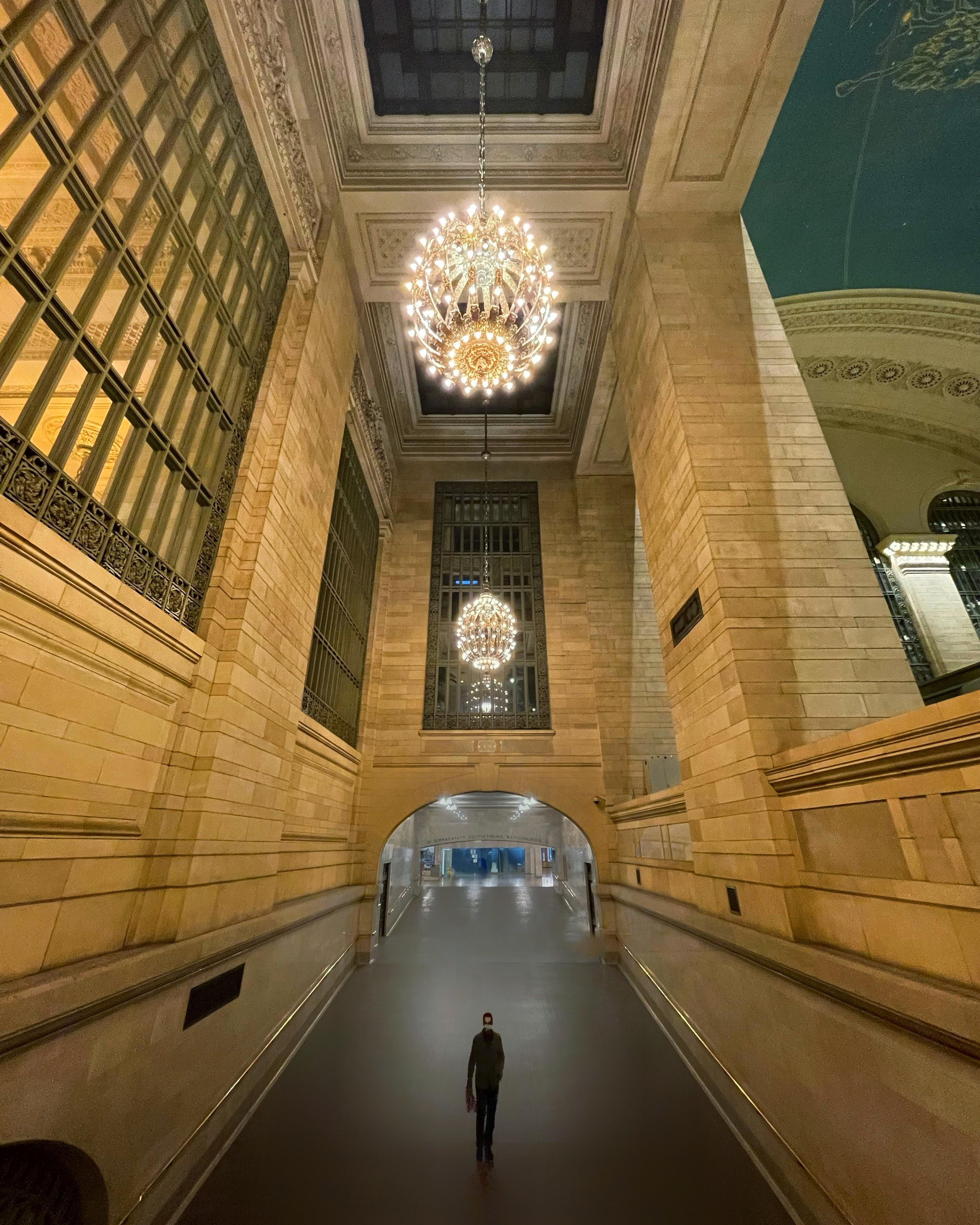 grand central terminal alone vin farrell photography instagram 